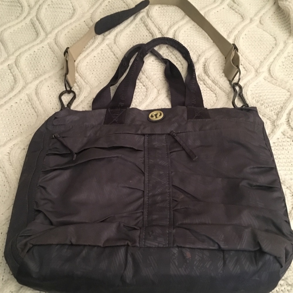 Lululemon tote/ gym bag!